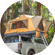 الخيام والمظلات