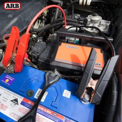  أي ار بي 10500095-  جامب ستارتر متنقل متعدد الاستخدامات بقوة 24000 ملي امبير 