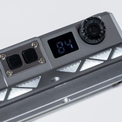 واندر - كشاف مع حامل ثلاثي - الأبيض 2100 لومن  / الأصفر 1700 لومن