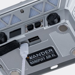 واندر - كشاف مع حامل ثلاثي - الأبيض 2100 لومن  / الأصفر 1700 لومن