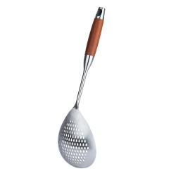 الرماية - ملعقة طبخ بمقبض خشبي