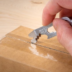 نايت ايز - أداة متعددة المهام فولاذية 8 في 1 | ميدالية مفاتيح 