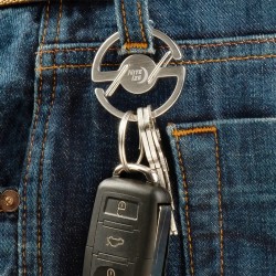 نايت آيز - مشبك مفاتيح  ميداليون | كارابينر دائري من الفولاذ